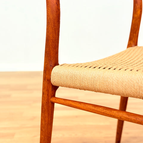 Danish set of 4 dining chairs 'model 75' by Niels O. Moller