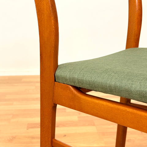Danish set of 4 dining chairs "model 219" in teak & beech by Farstrup