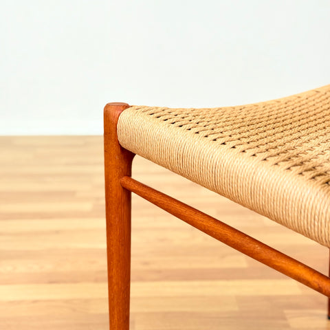 Danish set of 4 dining chairs 'model 75' by Niels O. Moller