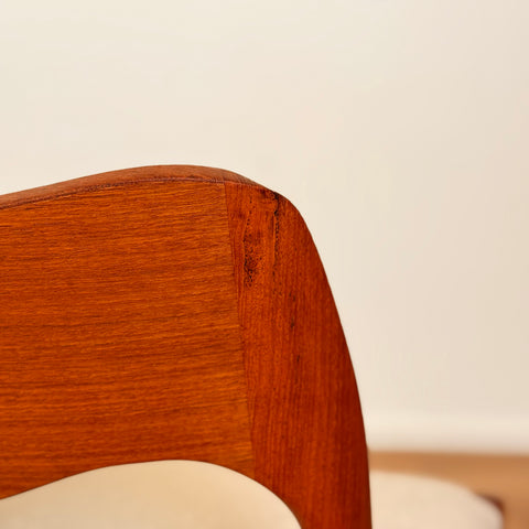 Danish set of 4 dining chairs 'model 71' by Niels O. Moller