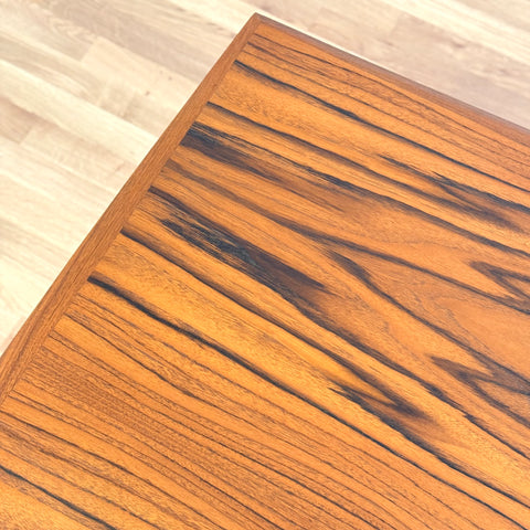 Danish dining table in teak