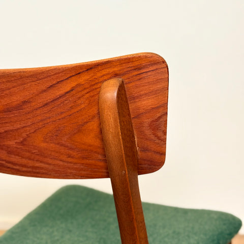 Set of 8 dining chairs in teak & beech, 1950s-60s, Denmark