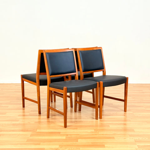 Swedish dining chairs in walnut by Skaraborgs Möbelindustri AB