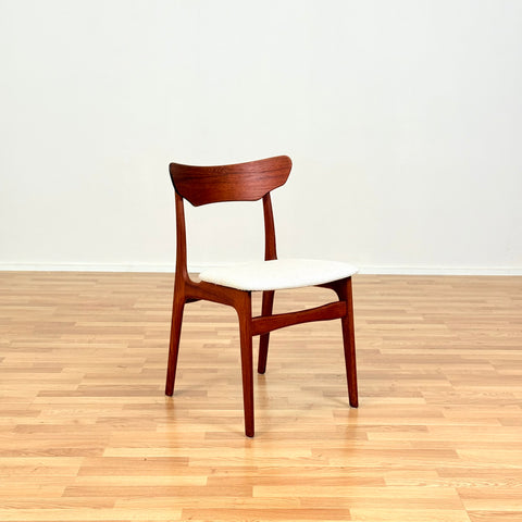 Danish set of 4 dining chairs in teak by Schiønning & Elgaard