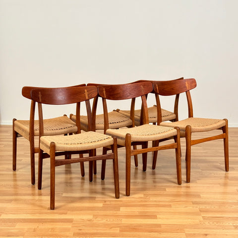 Danish set of 6 dining chairs in oak & teak CH23 by Hans J. Wegner