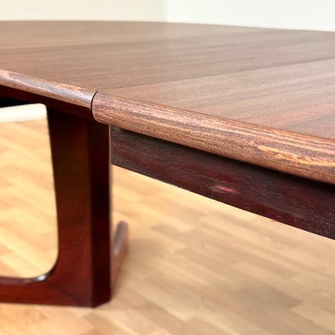Danish oval dining table in mahogany