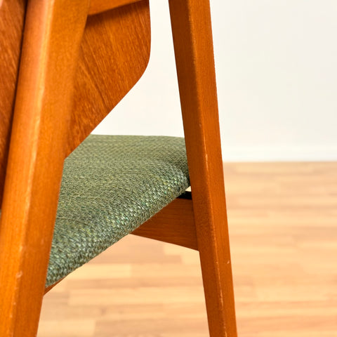 Swedish armchair in teak by Elias Barup for Gärsnäs