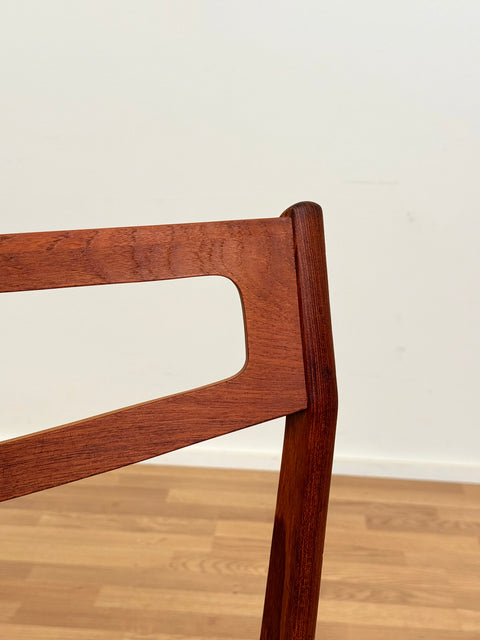 Set of 4 dining chairs in solid teak, 1950s-60s, Denmark