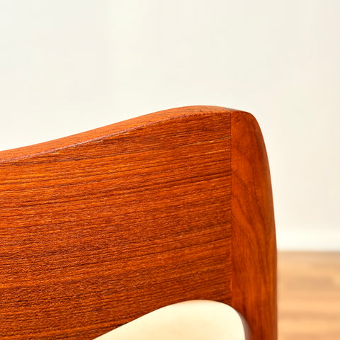 Danish set of 6 dining chairs 'model 71' by Niels O. Moller