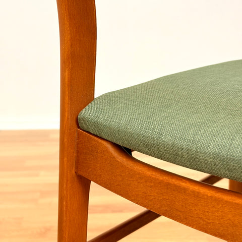 Danish set of 4 dining chairs "model 219" in teak & beech by Farstrup