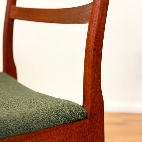 Danish set of 4 dining chairs in teak