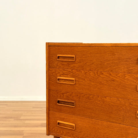 Chest of drawers in oak, Sweden
