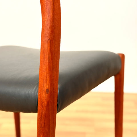 Danish set of 6 dining chairs 'model 71' by Niels O. Moller