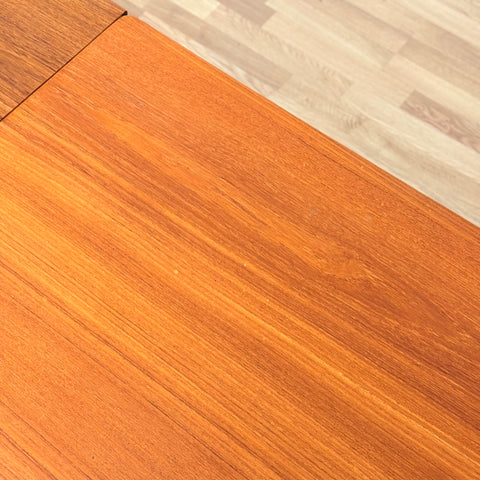 Danish dining table in teak