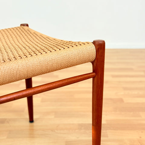 Danish set of 2 dining chairs 'model 75' by Niels O. Moller