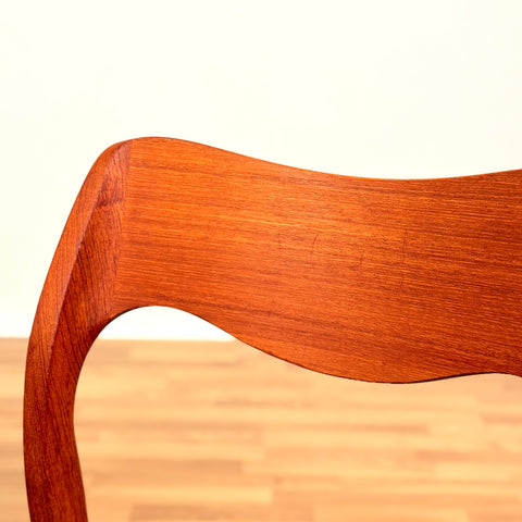 Reserverad Danish set of 4 dining chairs 'model 71' by Niels O. Moller