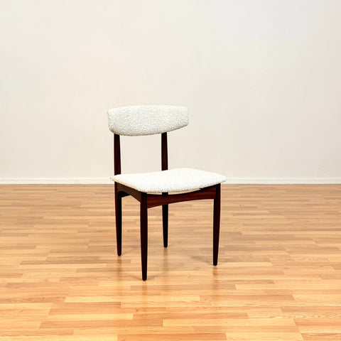 Danish set of 4 dining chairs in solid wood