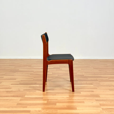 Danish dining chairs in teak by Erik Buch