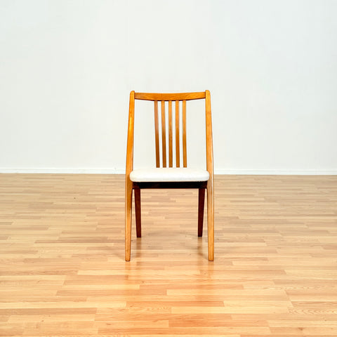 Swedish set of 8 dining chairs in beech by Gottfrid Karlsson & Söner Stolfabrik Diö