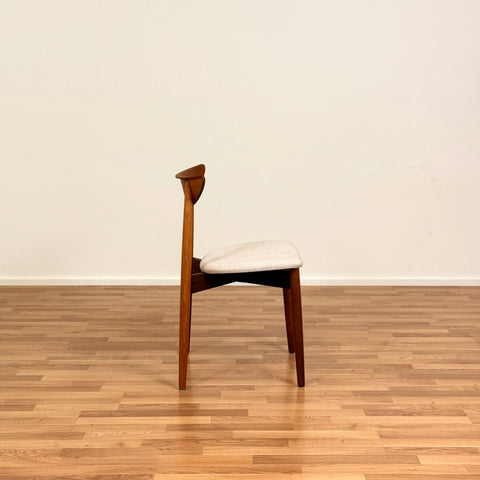 Set of 6 dining chairs in walnut by Harry Østergaard, 1950s-60s, Denmark