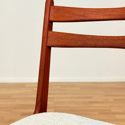 Danish set of 6 dining chairs in teak