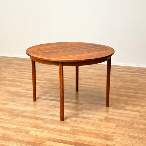 Swedish round dining table in walnut by Skaraborgs Mobelindustri