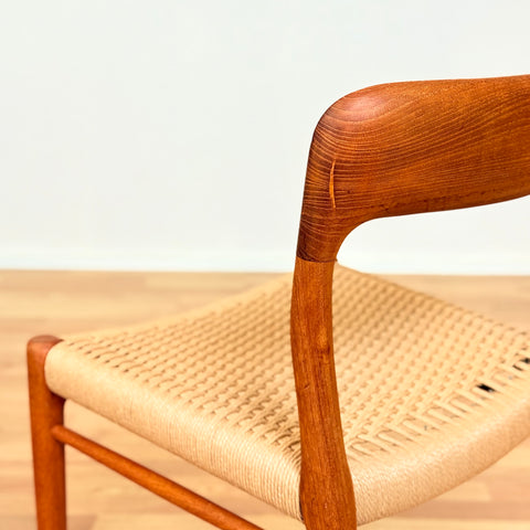 Danish set of 4 dining chairs 'model 75' by Niels O. Moller
