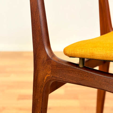Danish set of 6 dining chairs in teak by Schiønning & Elgaard