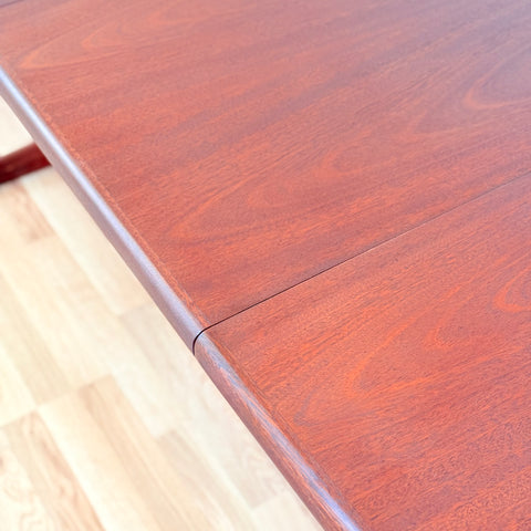 Danish oval dining table in mahogany by Skovby Møbelfabrik