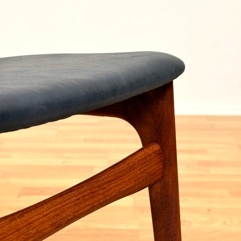 Danish set of 6 dining chairs in teak by Schiønning & Elgaard