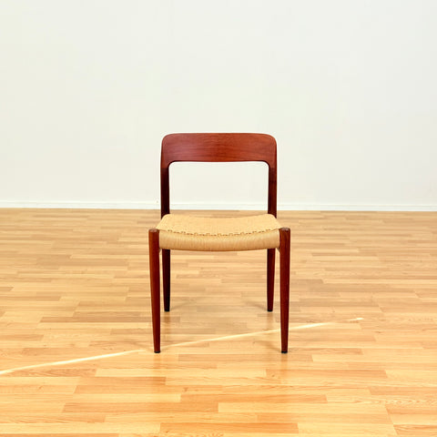 Danish set of 4 dining chairs 'model 75' by Niels O. Moller
