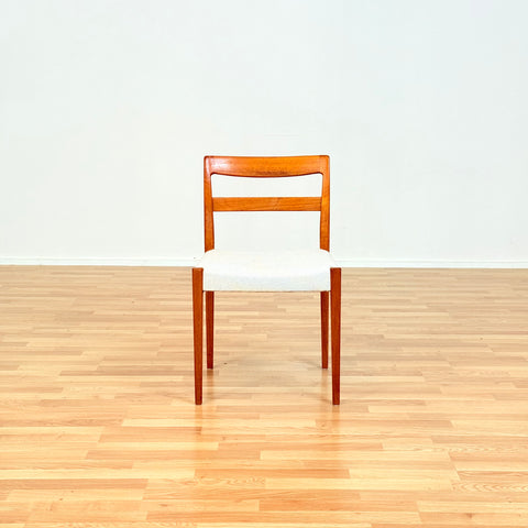 Swedish set of 4 dining chairs "Garmi" by Nilson Jonsson for Troeds