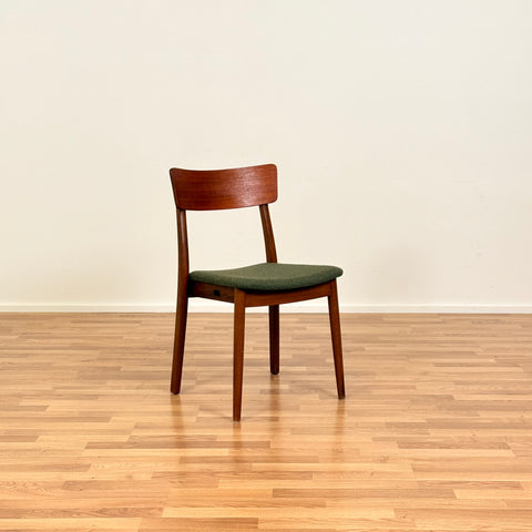Set of 8 dining chairs in teak & beech, 1950s-60s, Denmark
