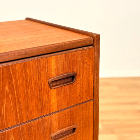 Danish chest of drawers in teak