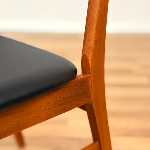 Danish set of 4 dining chairs 'model 210' in teak by Farstrup