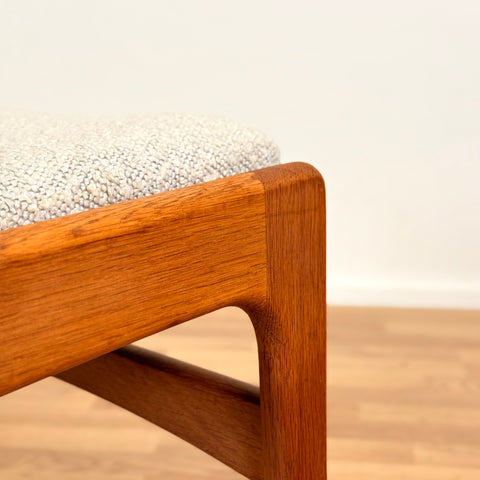 Danish set of 4 dining chairs in oak by Eric Buch