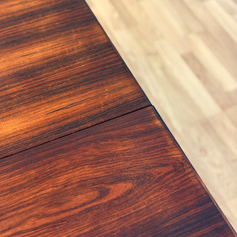 Danish dining table in Santos rosewood in the style of Arne Vodder