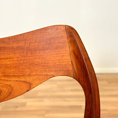 Danish set of 6 dining chairs 'model 71' by Niels O. Moller