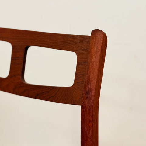 Set of 4 dining chairs in solid teak, 1950s-60s, Denmark