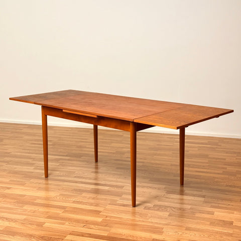 Danish rectangular dining table in teak
