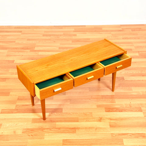 Swedish hall bench in oak