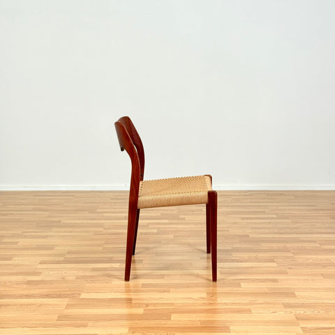 Danish set of 4 dining chairs 'model 71' by Niels O. Moller