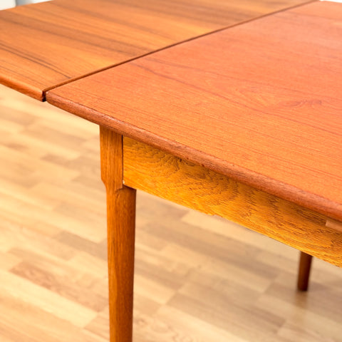 Danish rectangular dining table in teak & oak