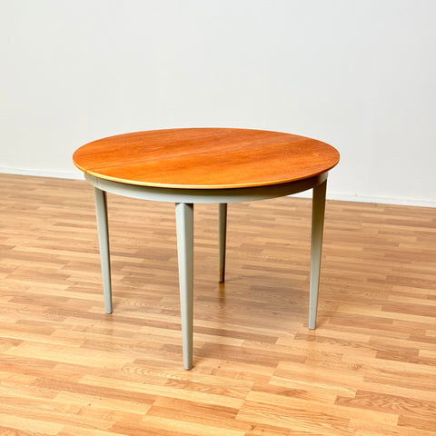 Swedish round dining table in teak by Abra