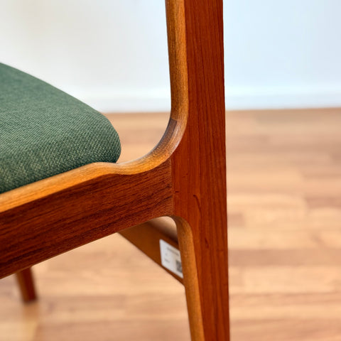 Danish set of 6 dining chairs in teak by Erik Buch