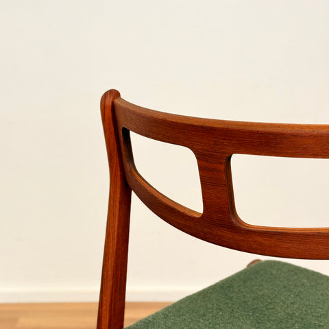 Set of 4 dining chairs in solid teak, 1950s-60s, Denmark