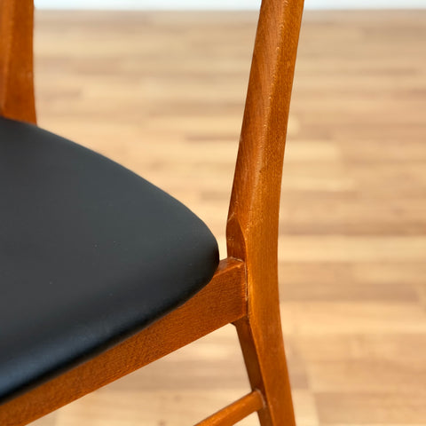 Danish set of 4 dining chairs 'model 210' in teak by Farstrup