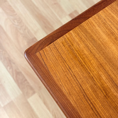 Dining table in teak & walnut, 1950s-60s, Denmark
