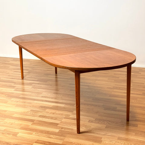 Swedish oval dining table in teak