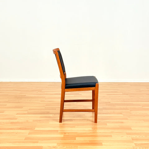Swedish dining chairs in walnut by Skaraborgs Möbelindustri AB